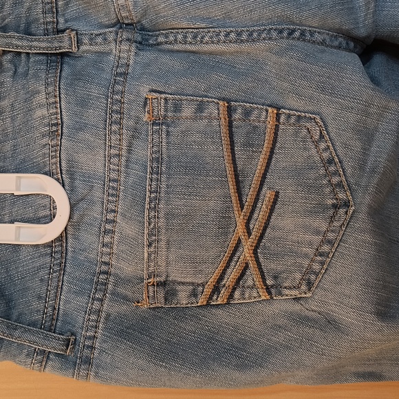 Jean Capris - Picture 2 of 2